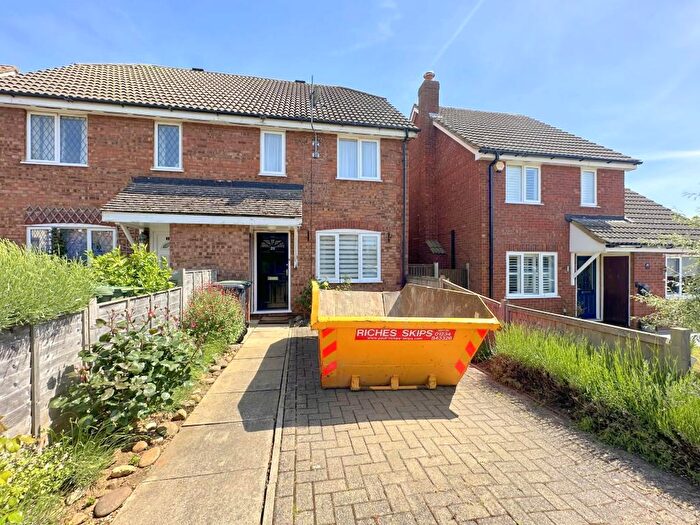 3 Bedroom Semi-Detached House To Rent In Morris Gardens, Ampthill, Bedfordshire, MK45