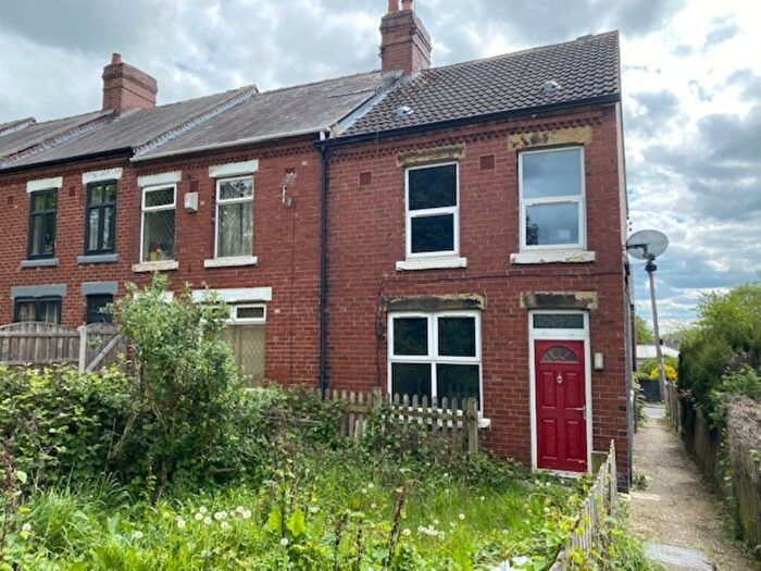 3 Bedroom End Of Terrace House For Sale In Holgate Terrace, Fitzwilliam, Pontefract, WF9