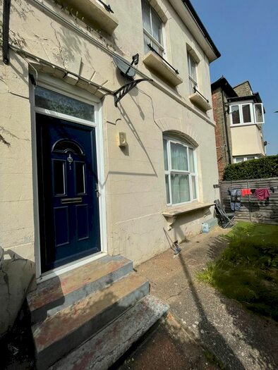 1 Bedroom Flat To Rent In Canning Crescent, London, N22