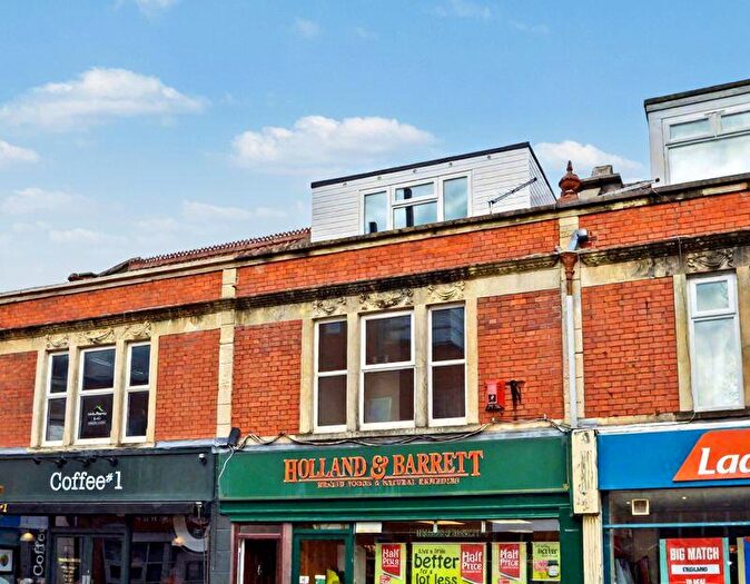 2 Bedroom Flat To Rent In Station Road, Clevedon, BS21