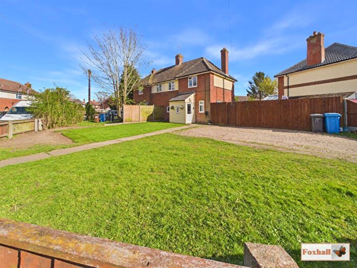 3 Bedroom Semi Detached House For Sale In Morland Road, Ipswich, IP3