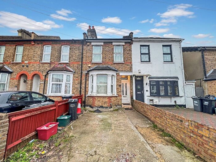 4 Bedroom Terraced House To Rent In New Heston Road, Heston, TW5