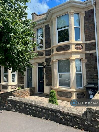 5 Bedroom Semi-Detached House To Rent In Lawn Road, Bristol, BS16