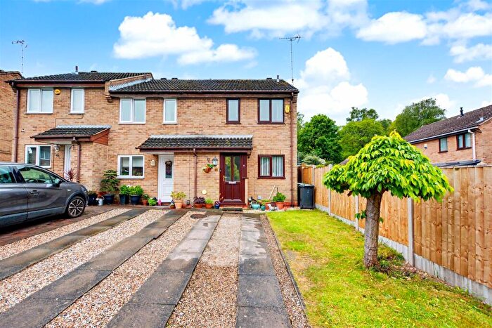 2 Bedroom End Of Terrace House For Sale In Plantation Close, Arnold, Nottingham, NG5