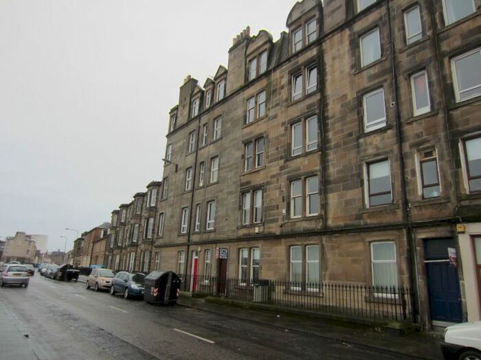 2 Bedroom Flat To Rent In Starbank Road, Trinity, Edinburgh, EH5