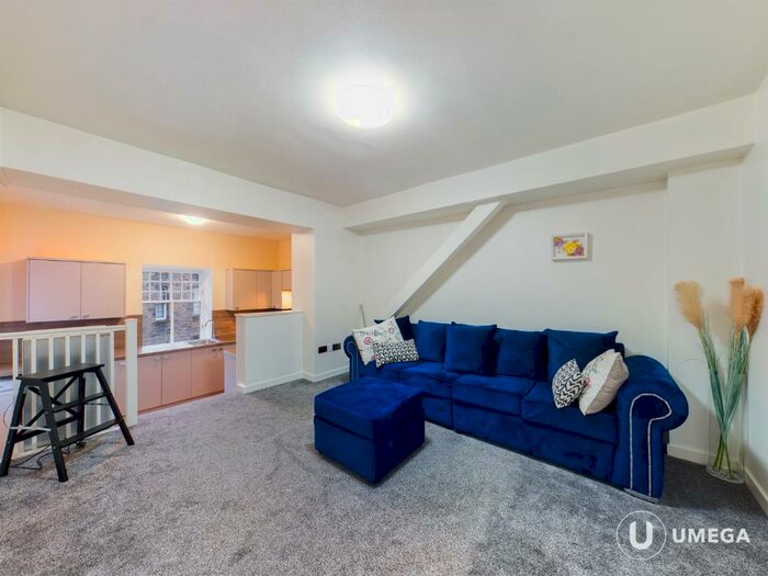 2 Bedroom Flat To Rent In Glen Street, Tollcross, Edinburgh, EH3