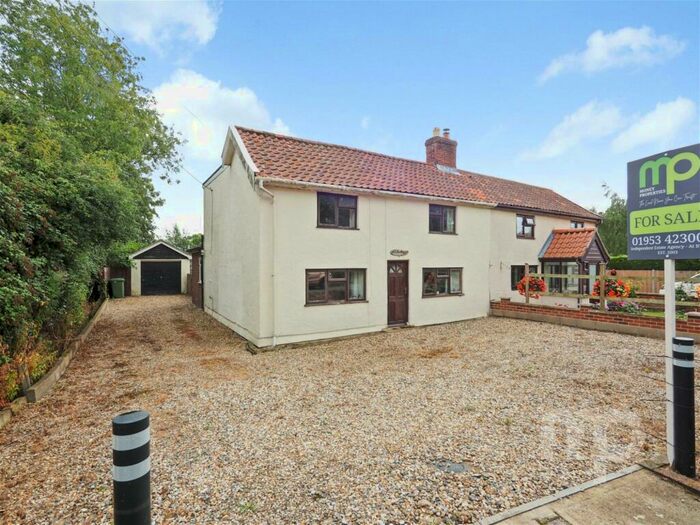 3 Bedroom Semi-Detached House For Sale In Ash Tree Cottage, Morley St Peter, NR18