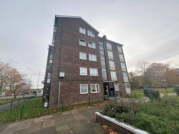 2 Bedroom Flat For Sale In Panfield Road, London, SE2