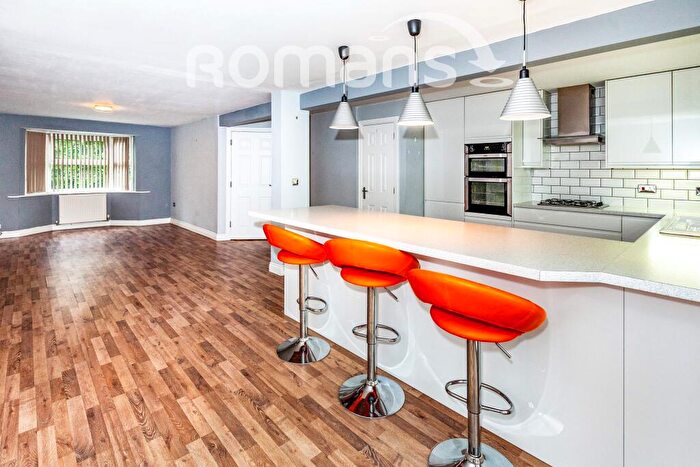 5 Bedroom Terraced House To Rent In Bath Road, Bath Road, Bath Road, SL1