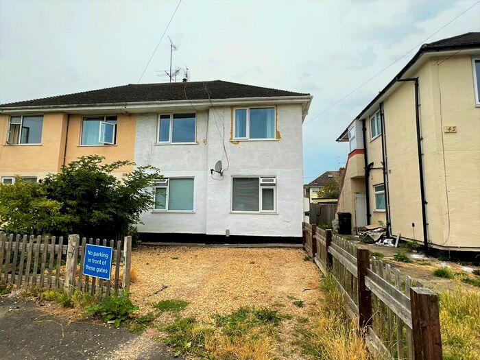 2 Bedroom Maisonette To Rent In Melmore Gardens, Cirencester, GL7