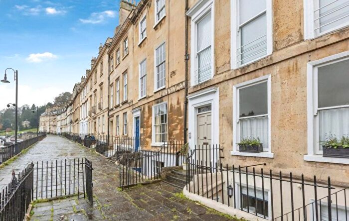1 Bedroom Flat To Rent In Walcot Parade, Bath, BA1