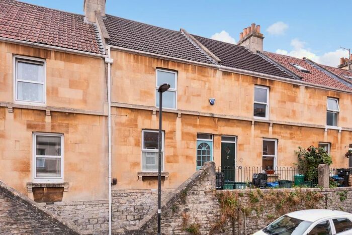 3 Bedroom Terraced House To Rent In Highland Road, Twerton, Bath, BA2