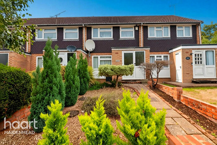 2 Bedroom End Of Terrace House For Sale In Ray Park Road, Maidenhead, SL6