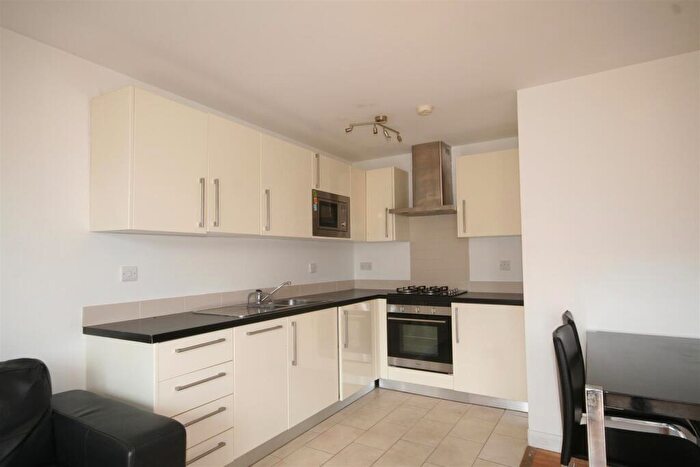 1 Bedroom Flat To Rent In Gallery Court, Arcadia Avenue, N3