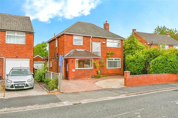 4 Bedroom Detached House For Sale In Underwood Drive, Whitby, Ellesmere Port, CH65