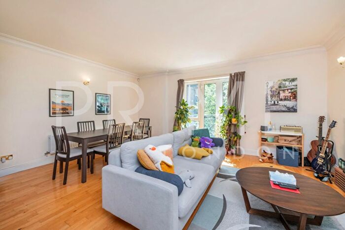 1 Bedroom Flat To Rent In Palmerston House, Westminster Bridge Road, Waterloo, SE1