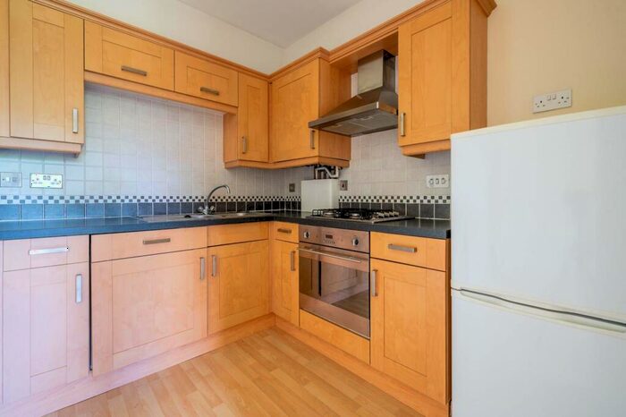 1 Bedroom Flat To Rent In Woodbridge Road, Guildford, GU1