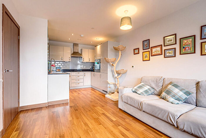 1 Bedroom Apartment For Sale In Southchurch Avenue, Southend-on-sea, SS1