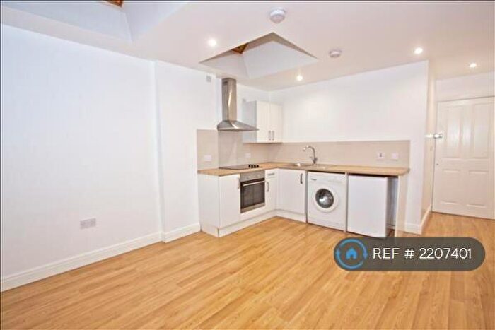 1 Bedroom Flat To Rent In Saffron Lane, Leicester, LE2