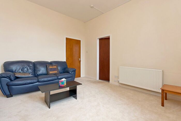 1 Bedroom Flat To Rent In Castle Street, Aberdeen, AB11