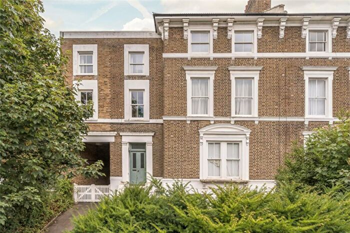 2 Bedroom Apartment To Rent In Wellington Gardens, Charlton, SE7