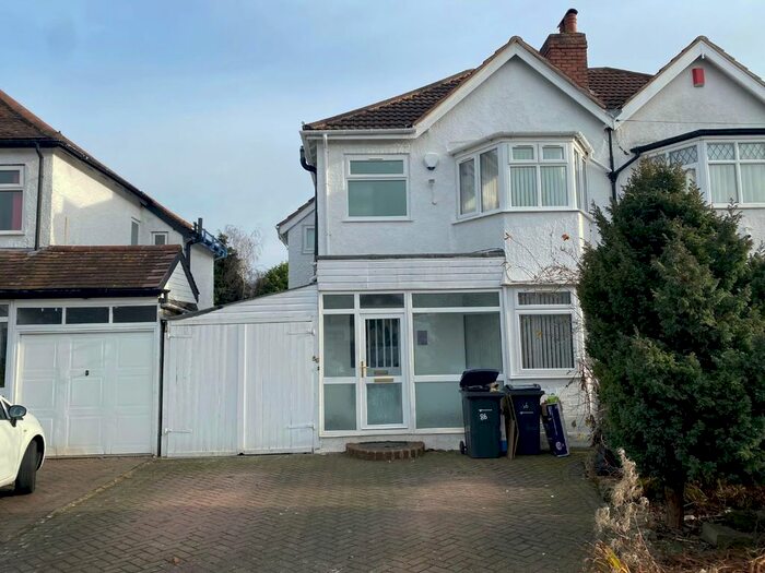 4 Bedroom Property To Rent In Bushmore Road, Hall Green, Birmingham B28