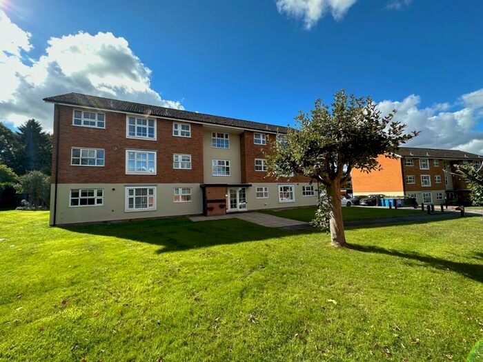 2 Bedroom Apartment To Rent In St. Lawrence Close, Knowle, Solihull, B93