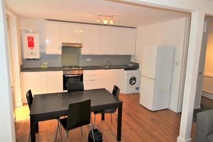 4 Bedroom Maisonette To Rent In Reedham Close, Tottenham Hale, N17