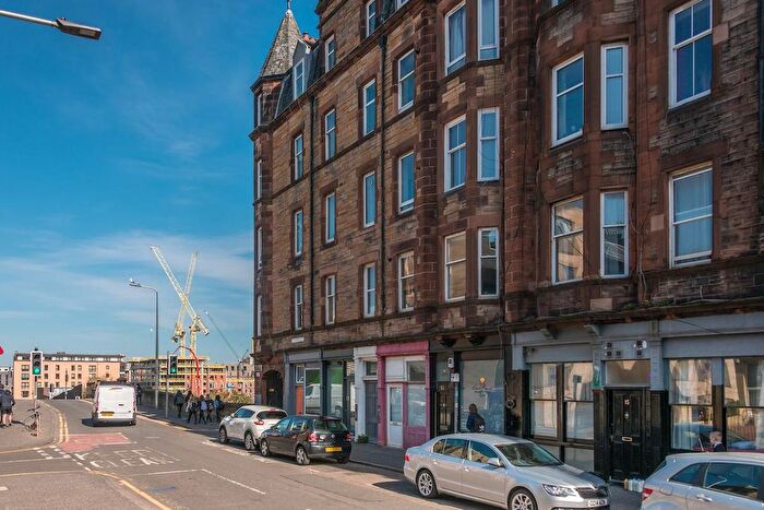 2 Bedroom Flat To Rent In St Peters Place, Edinburgh, EH3