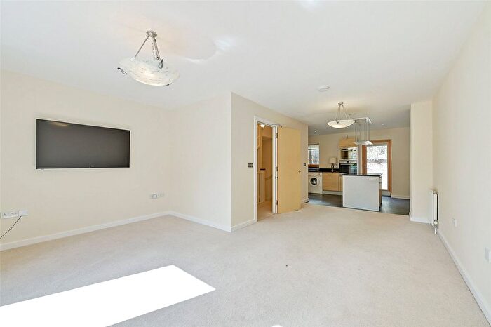 4 Bedroom End Terrace House To Rent In Lower Clifton Hill, Bristol, Somerset, BS8