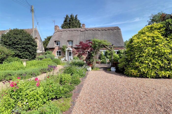 3 Bedroom Cottage For Sale In Frampton On Severn, Gloucester, GL2