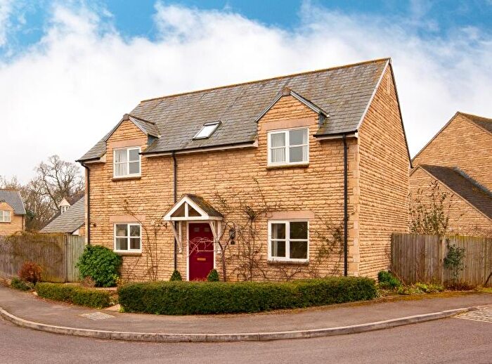 4 Bedroom Detached House To Rent In Gossway Fields, Kirtlington, OX5