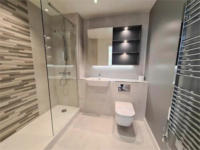 Studio To Rent In Greenleaf Walk, Southall, UB1