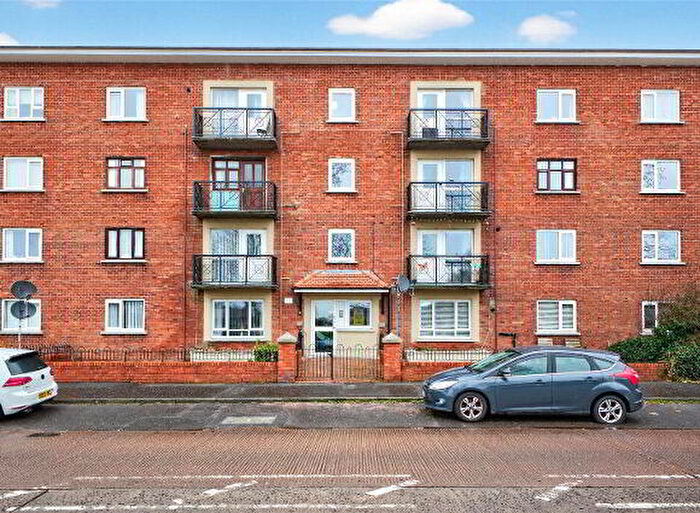 2 Bedroom Apartment / Flats For Sale In E Green End, Newtownabbey, BT37