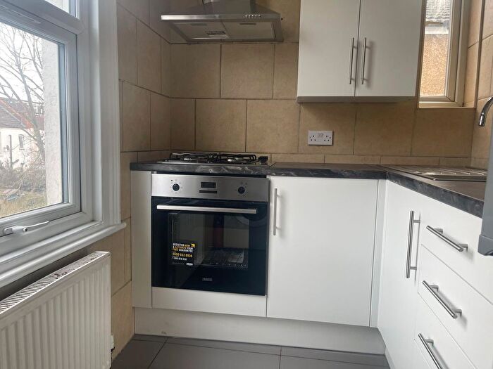 2 Bedroom Flat To Rent In Herga Road, Harrow, HA3