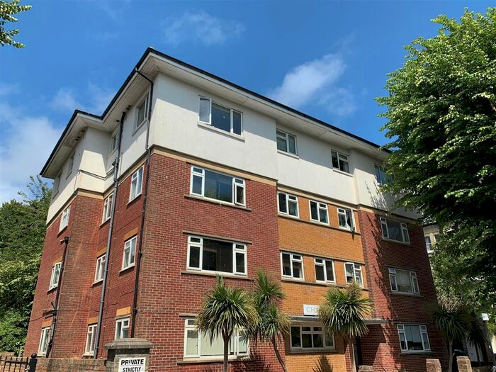 1 Bedroom Flat To Rent In Charis Court, Eaton Road, Hove, BN3
