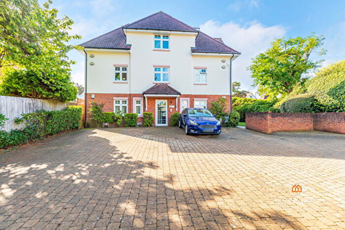 2 Bedroom Apartment For Sale In St Osmunds Road, Poole, BH14