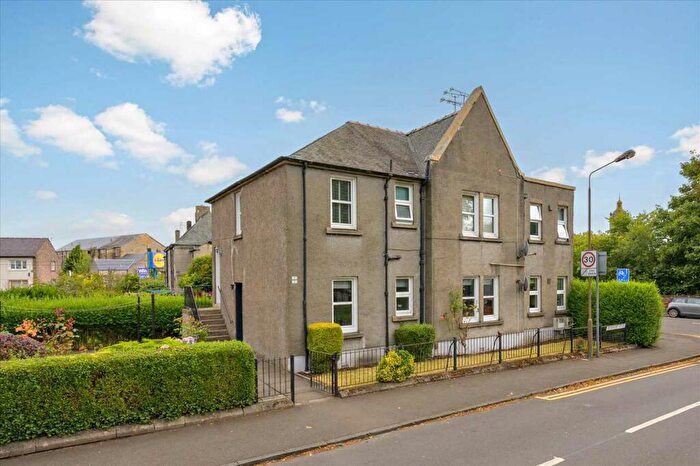 2 Bedroom Apartment To Rent In McGrigor Road, FK7