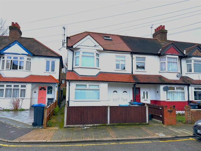 3 Bedroom Maisonette To Rent In Kimble Road, Colliers Wood, London, SW19