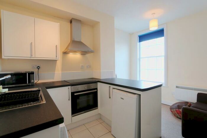 1 Bedroom Flat To Rent In Market Place, Wantage, OX12