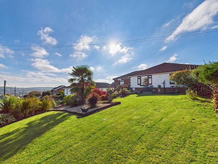 4 Bedroom Detached Bungalow For Sale In Heol Y Meinciau, Pontyates, Llanelli, SA15