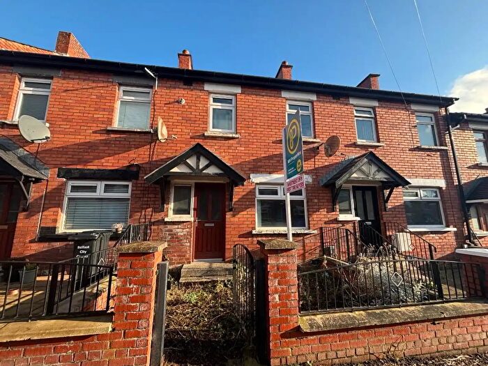 3 Bedroom Mid Terraced House For Sale In Hesketh Park, Belfast, BT14