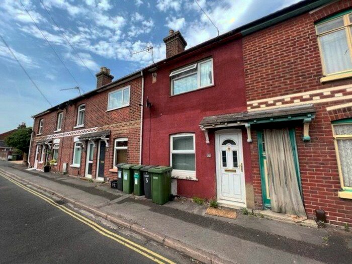 2 Bedroom Terraced House To Rent In Mount View, Eastleigh, Hampshire, SO50