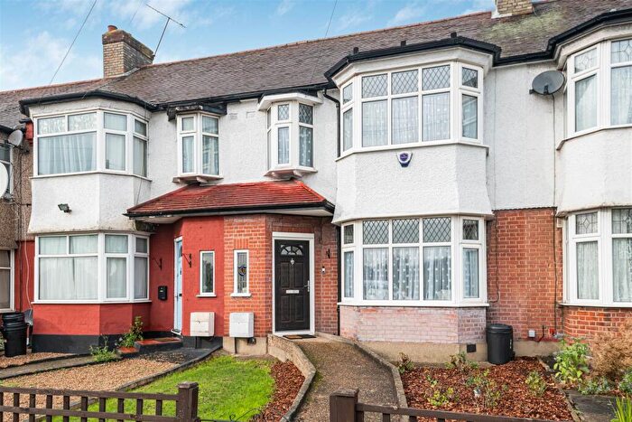3 Bedroom Terraced House For Sale In Lynford Terrace, Edmonton, N9
