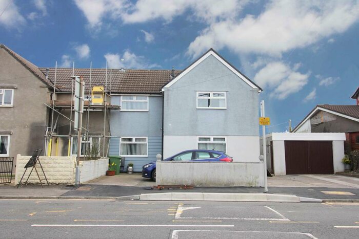 3 Bedroom Semi-Detached House To Rent In Llantrisant Road, Beddau, CF38