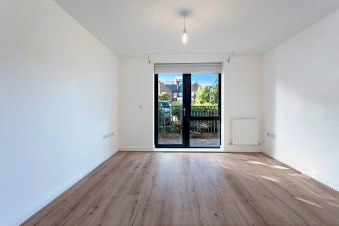 2 Bedroom Flat To Rent In Colindale Avenue, London, NW9