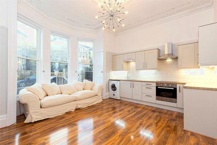 2 Bedroom Flat To Rent In Elmgrove Road, Redland, Bristol, BS6