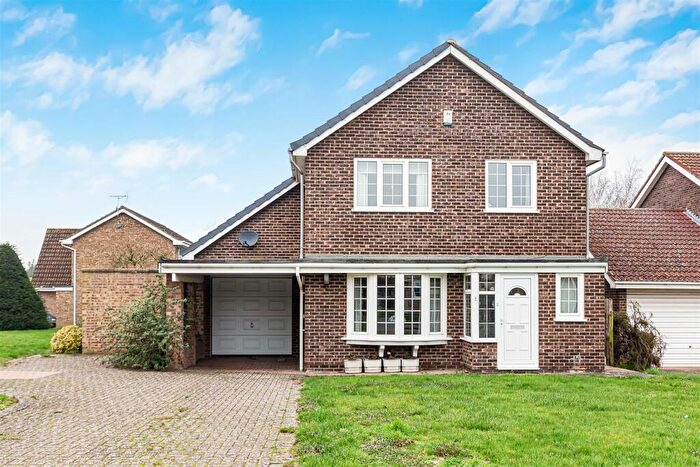 3 Bedroom Detached House For Sale In Brookfields Close, Newmarket, CB8