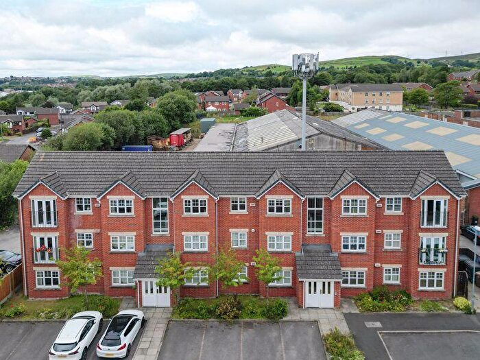 2 Bedroom Flat For Sale In Turnpike Close, Rochdale, OL12