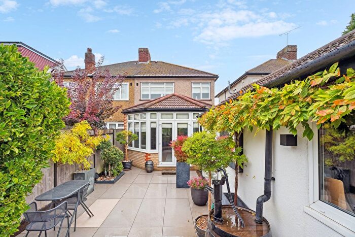 3 Bedroom Property For Sale In The Heights, Northolt, UB5